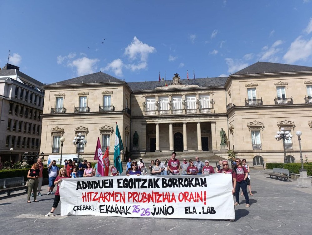 Amplio seguimiento de la huelga ante el chantaje de las patronales