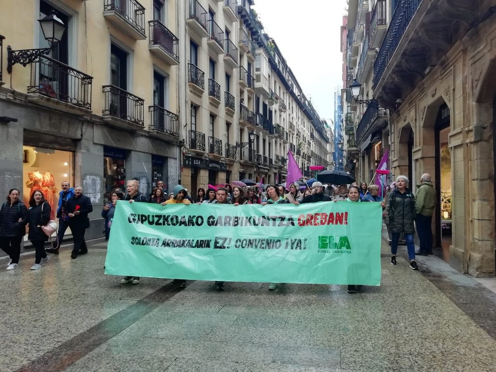Amplio seguimiento en el primer día de huelga en limpieza