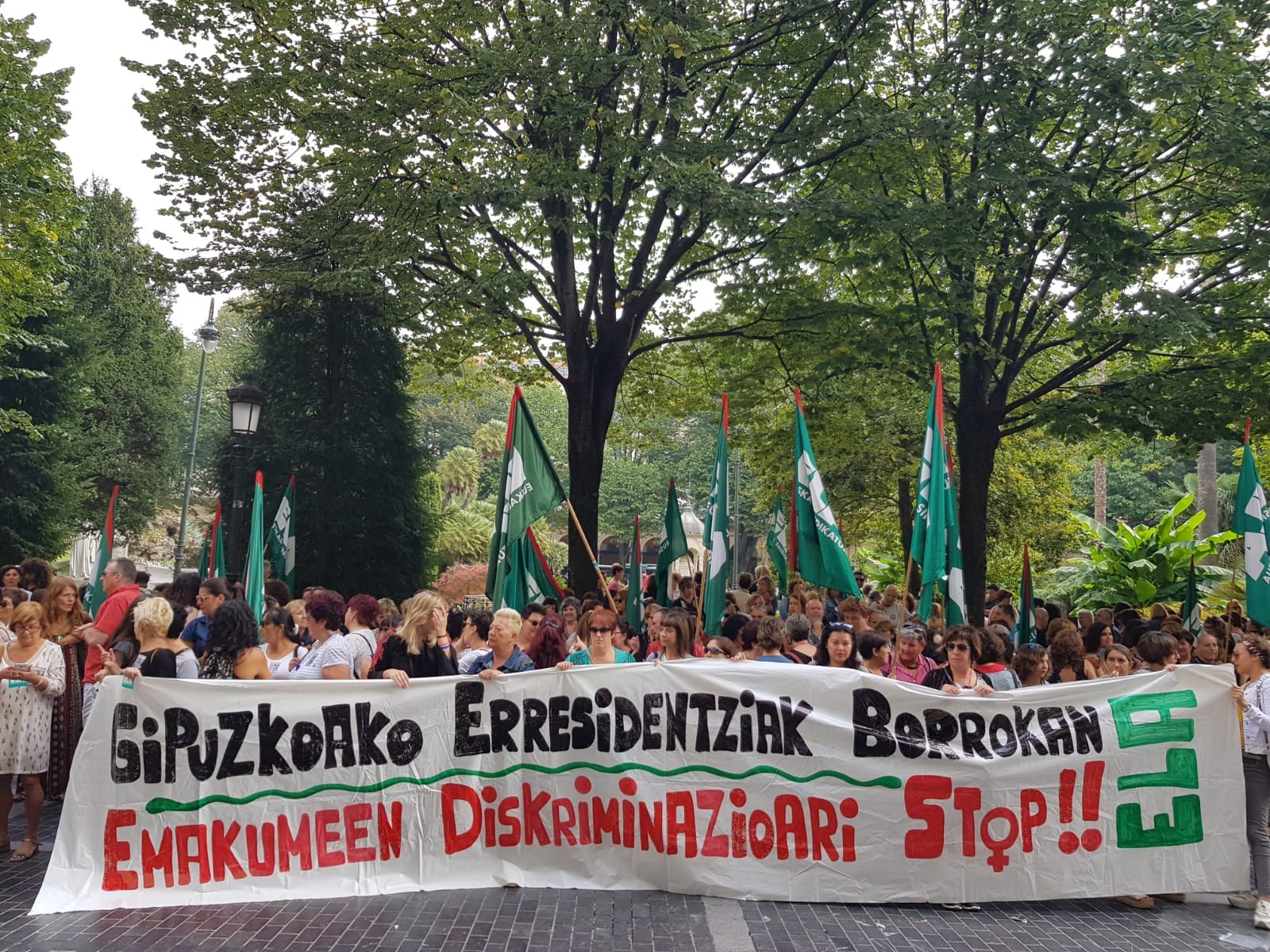 Amplio seguimiento en la primera jornada de paro en las residencias de Gipuzkoa