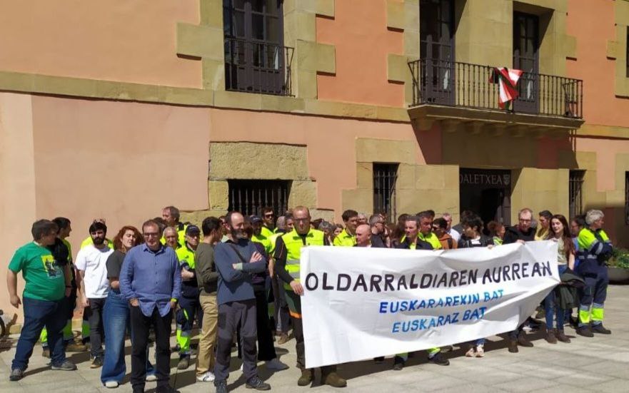 Denuncian la eliminación del requisito de conocimiento de un nivel mínimo de euskera en las plazas de limpieza viaria del Ayuntamiento
