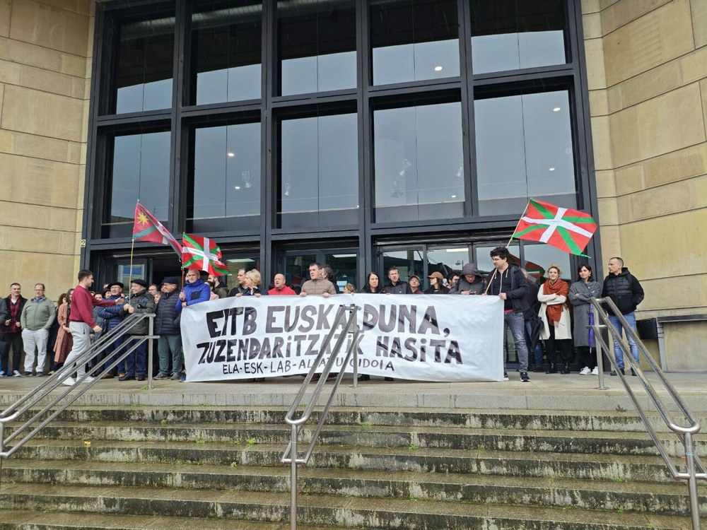 Concentración para reivindicar una EITB euskaldun
