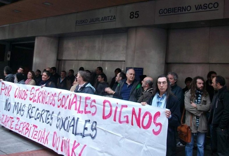 Concentración por unos servicios sociales dignos