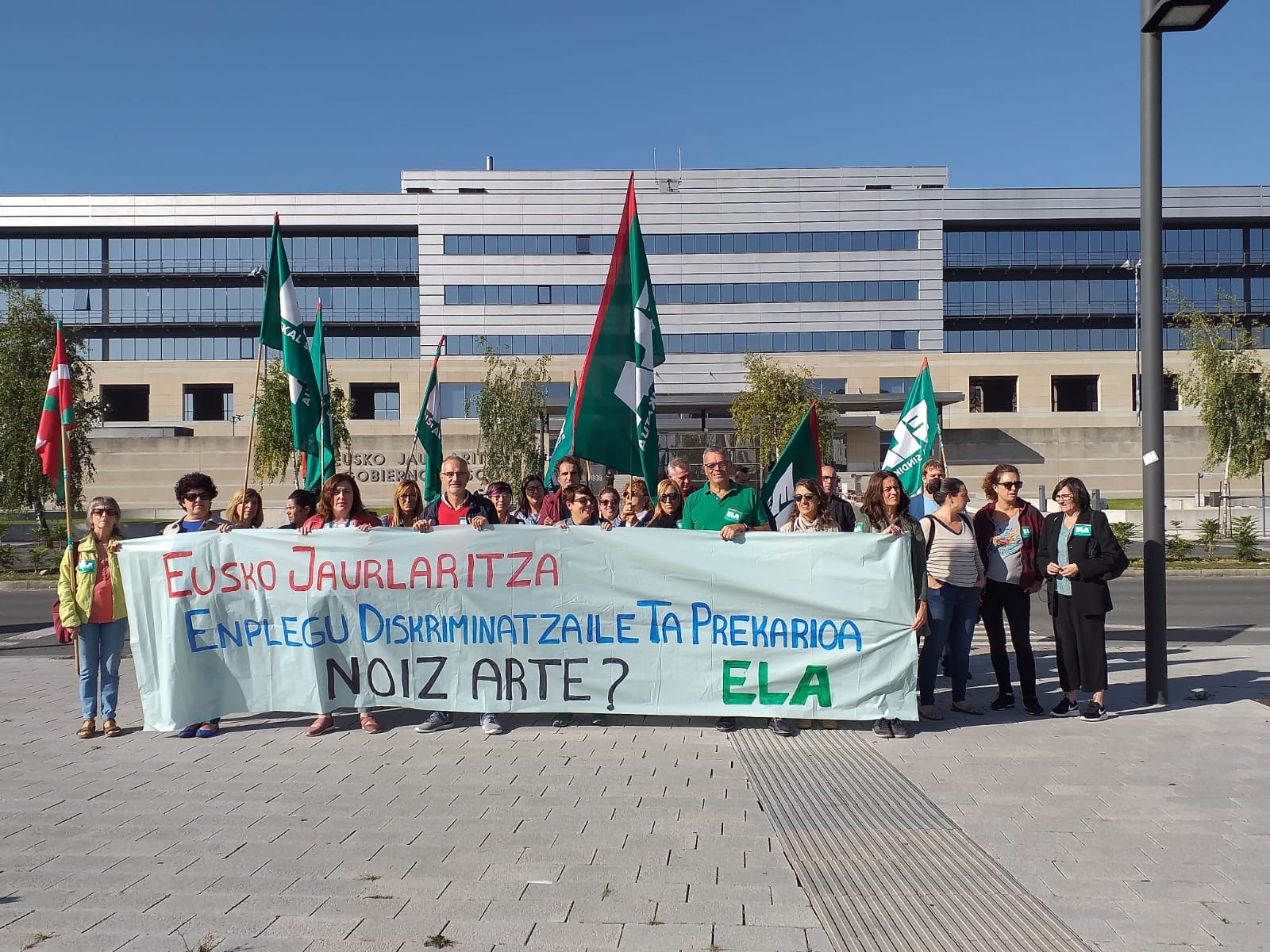 El Gobierno Vasco sigue sin presentar propuetas para reducir la precariedad en la administración