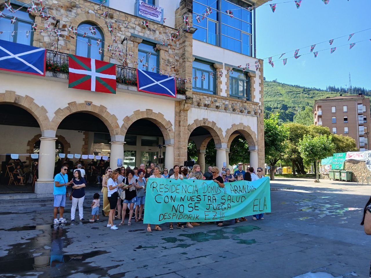 ELA denuncia que la falta de material y medios pone en peligro la salud de las trabajadoras ELA denuncia que la falta de material y medios pone en peligro la salud de las trabajadoras