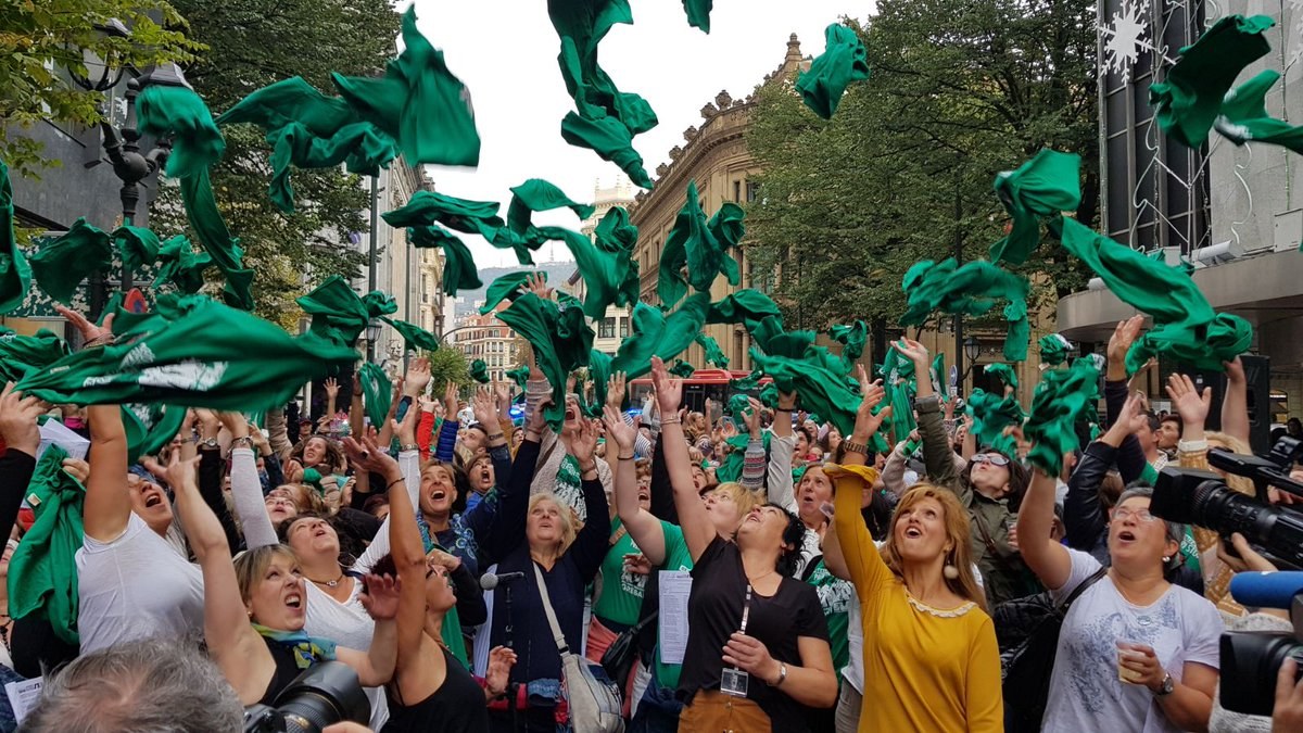 ELA logra un acuerdo histórico que pone fin la huelga de residencias, la más larga de la historia de Bizkaia ELA logra un acuerdo histórico que pone fin la huelga de residencias, la más larga de la historia de Bizkaia