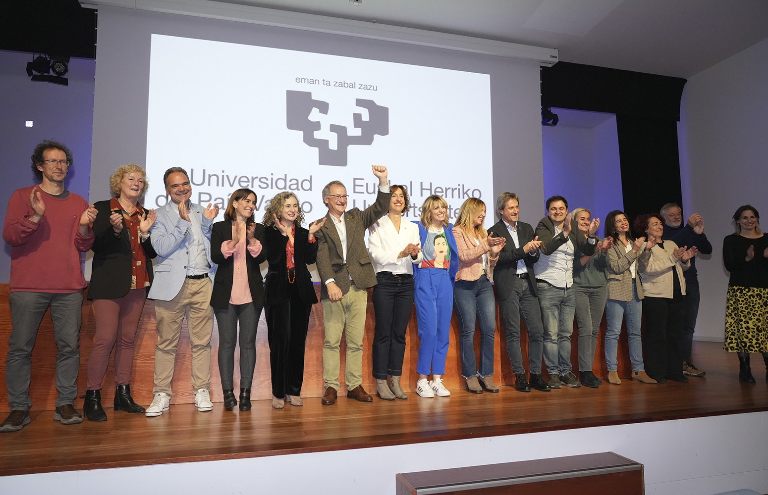 ELA pide una reunión al nuevo equipo rectoral para negociar las condiciones del colectivo