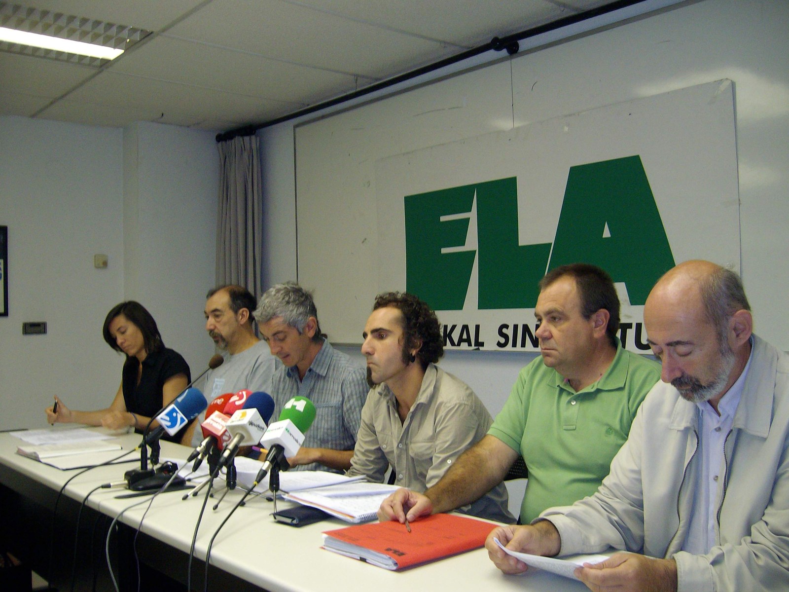 ELA reitera su oposición al acuerdo de fusión de las Cajas