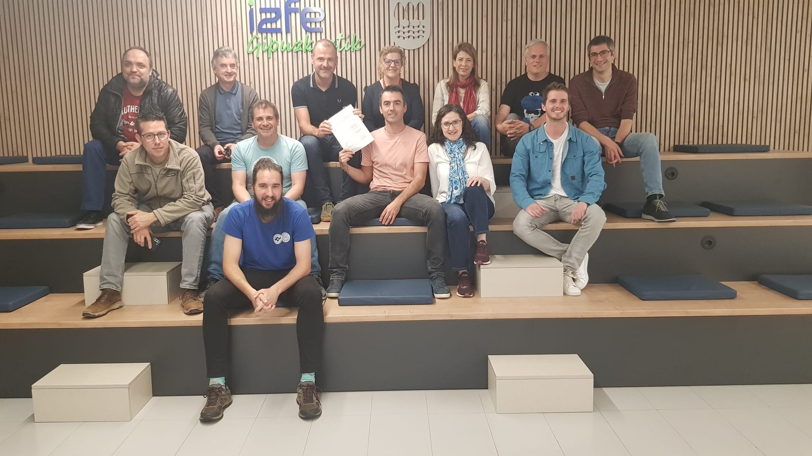 ELA y CCOO firman un preacuerdo para el primer convenio en 31 años ELA y CCOO firman un preacuerdo para el primer convenio en 31 años