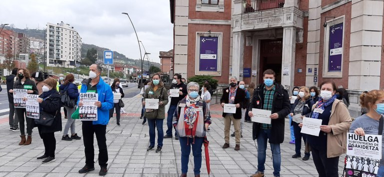 Es urgente pasar de las palabras a los hechos y poner en marcha soluciones que garanticen el futuro de la sanidad pública y respeten a sus profesionales