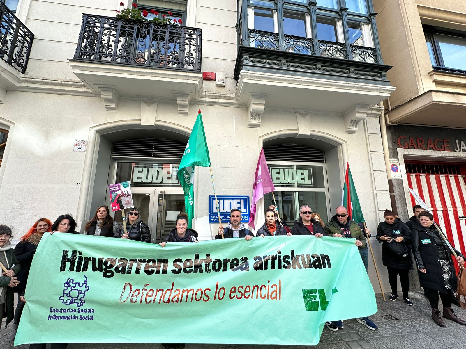 Huelga el 17 de abril y el 8 de mayo Huelga el 17 de abril y el 8 de mayo