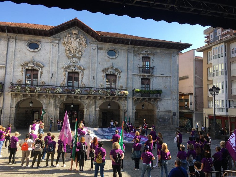 La marcha de las huelguistas de las residencias de Gipuzkoa continúa y llega a Arrasate