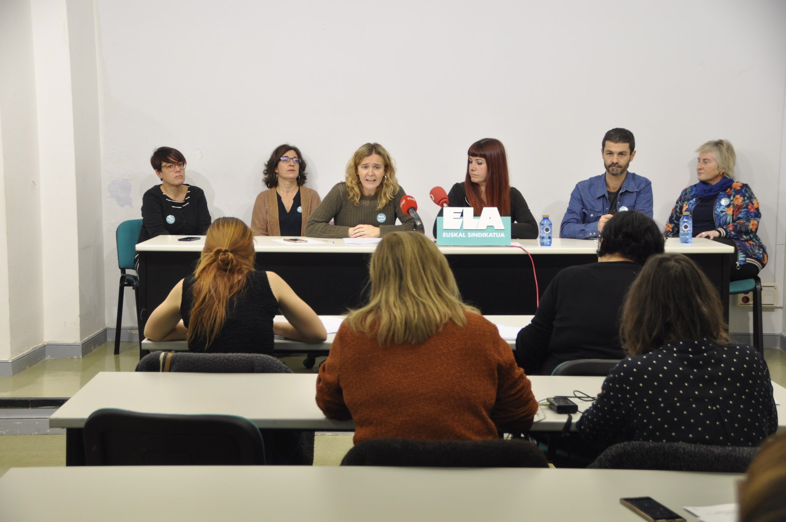 Como consecuencia de los recortes en la educación pública se han reducido 973 aulas y 2.399 plazas de docentes en la CAPV