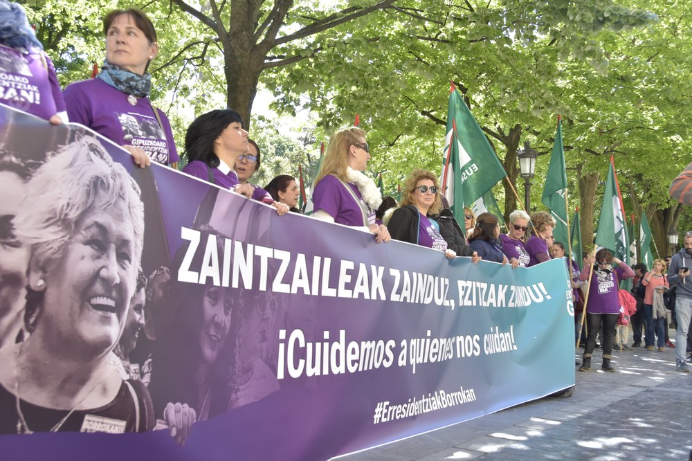 Las trabajadoras de las residencias de Gipuzkoa soportan una brecha salarial de 6.000 euros