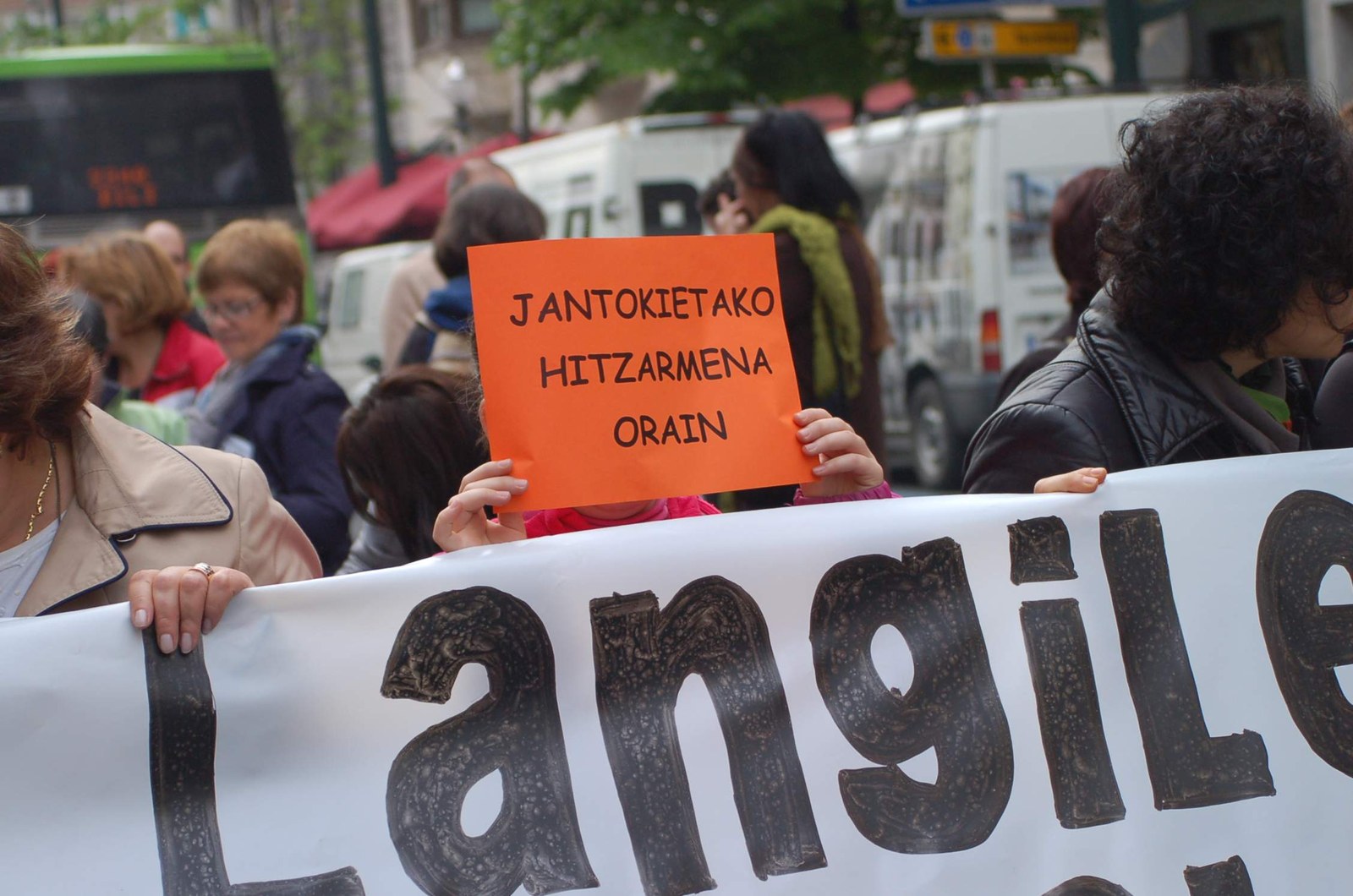 Las trabajadoras secundan mayoritariamente las nuevas jornadas de huelga en los comedores escolares