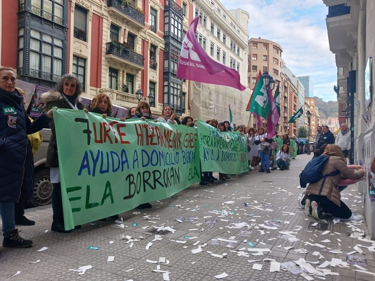 Amplío seguimiento de las tres jornadas de huelga del Servicio de Ayuda a Domicilio de Bizkaia