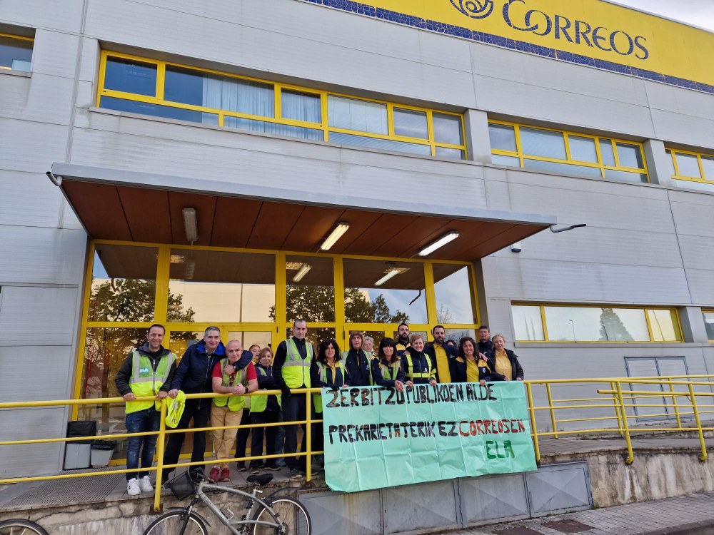 Movilizaciones en Correos para denunciar la falta de contrataciones y exigir mejoras en las condiciones laborales