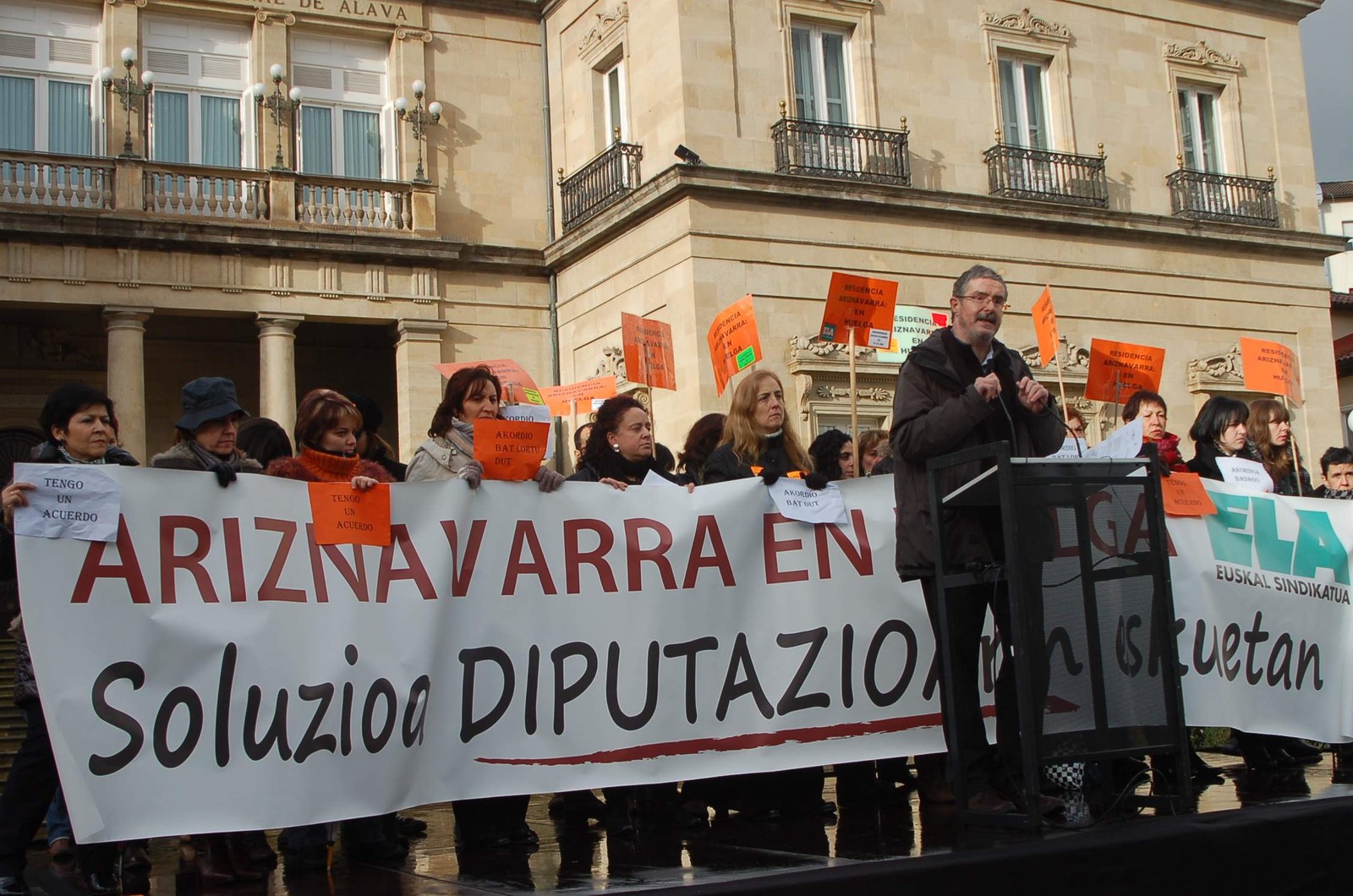Muñoz :Los recortes de derechos los pagan trabajadores y trabajadoras