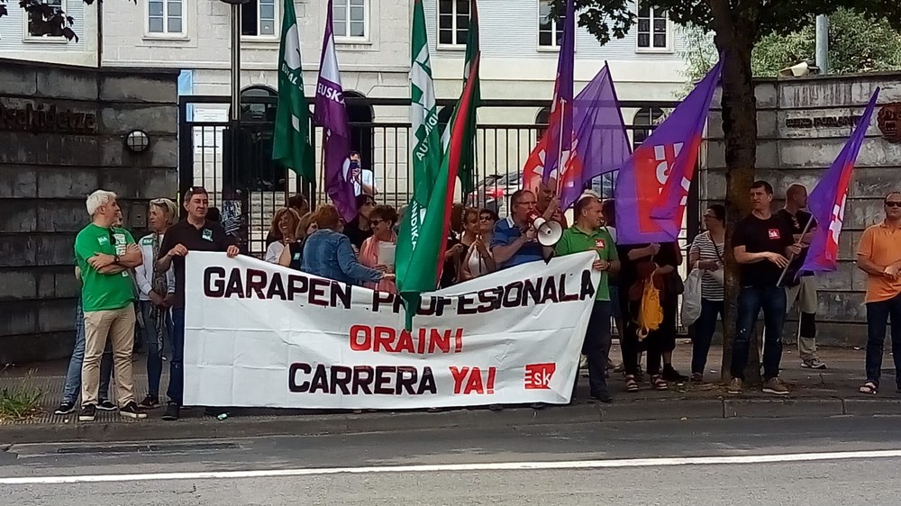 Osakidetza sigue negando irregularidades en la OPE y mantiene que no hay pruebas