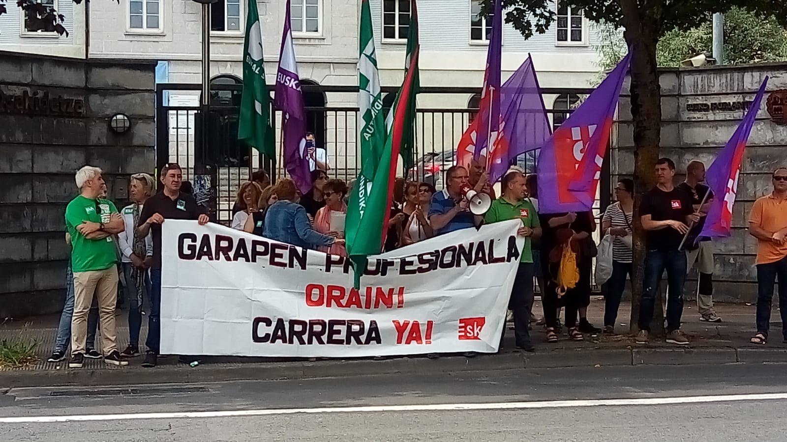 Osakidetza sigue negando irregularidades en la OPE y mantiene que no hay pruebas