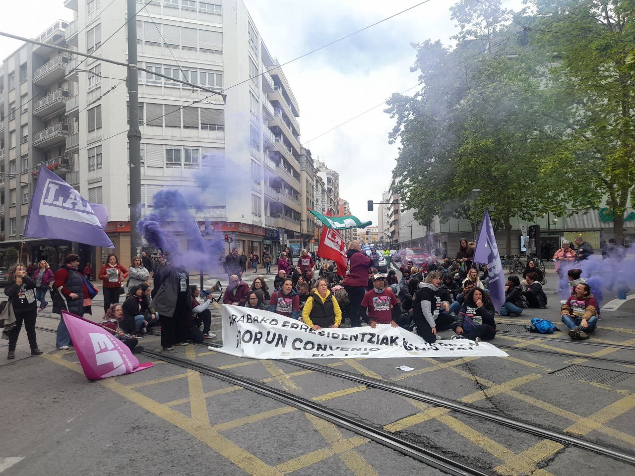 Segundo día de huelga reclamando un convenio que les garantice un modo de vida digno Segundo día de huelga reclamando un convenio que les garantice un modo de vida digno