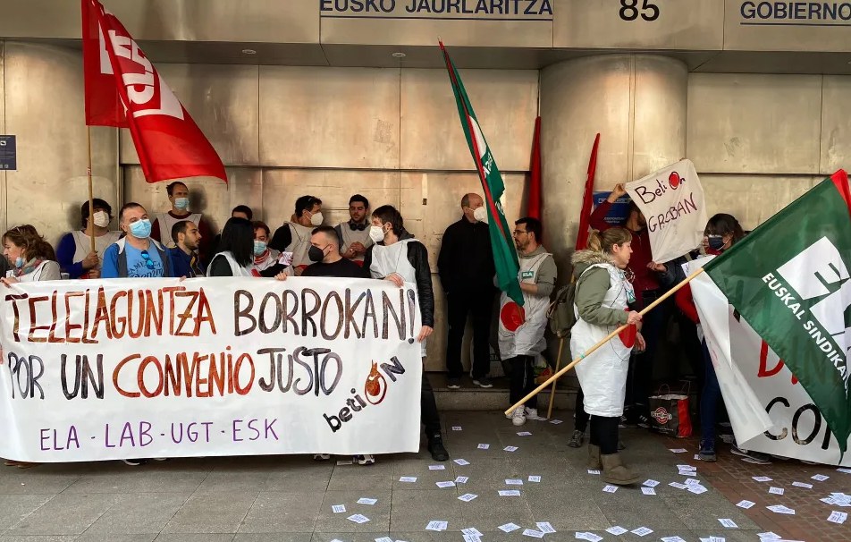 Séptima jornada de huelga en  Beti-On, servicio público de Teleasistencia del Gobierno Vasco