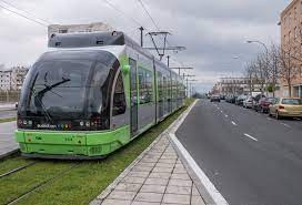 Toda la plantilla que presta servicio en el tranvía de Gasteiz secunda la huelga