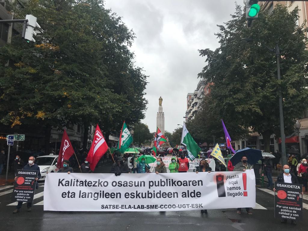 Una manifestación multitudinaria exige al Gobierno Vasco salud que pase de las palabras a los hechos ante la grave situación que vive nuestra sanidad pública