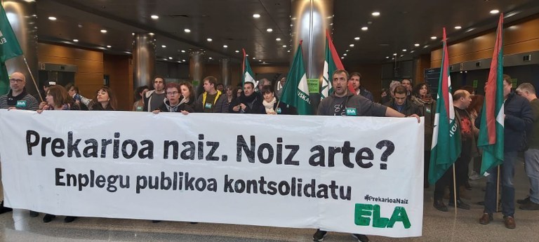 Urkullu miente cuando afirma que los trabajadores y trabajadoras públicos tienen garantizado su puesto de trabajo