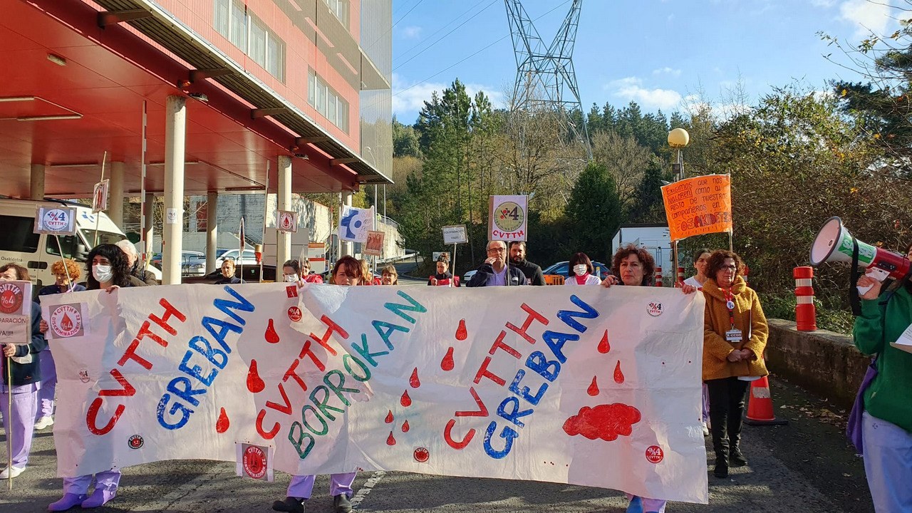 Convocan cuatro nuevas jornadas de huelga en el Centro Vasco de Transfusiones