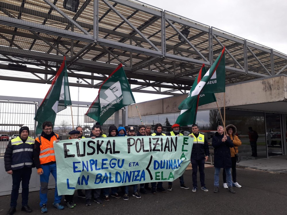 Los ayuntamientos apuestan por el modelo policial de la Ertzaintza para sus policías municipales