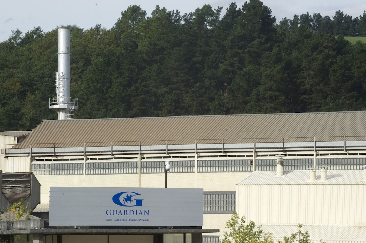 ELA rechaza la intención de la multinacional de cerrar la planta de Laudio