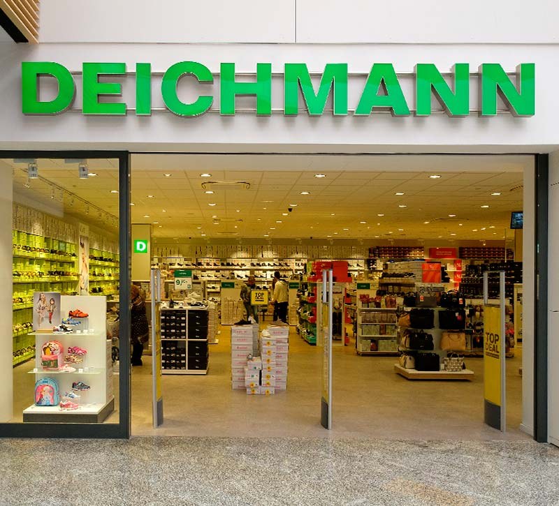 Huelga indefinida en Calzados Deichmann de Basauri, ante el anuncio de la empresa de despedir a todas las trabajadoras
