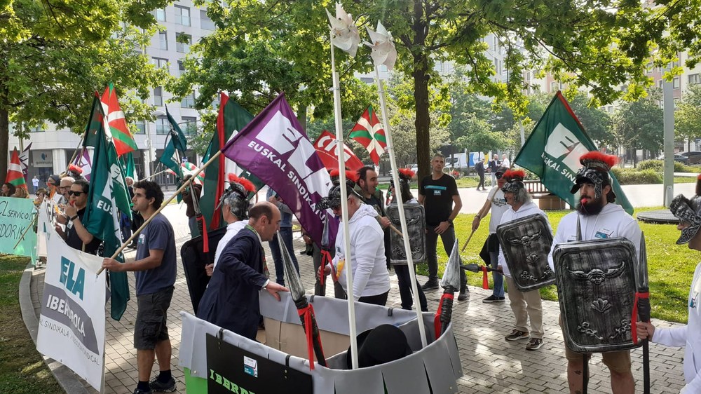 Concentración y denuncia en la Junta de Accionistas de Iberdrola