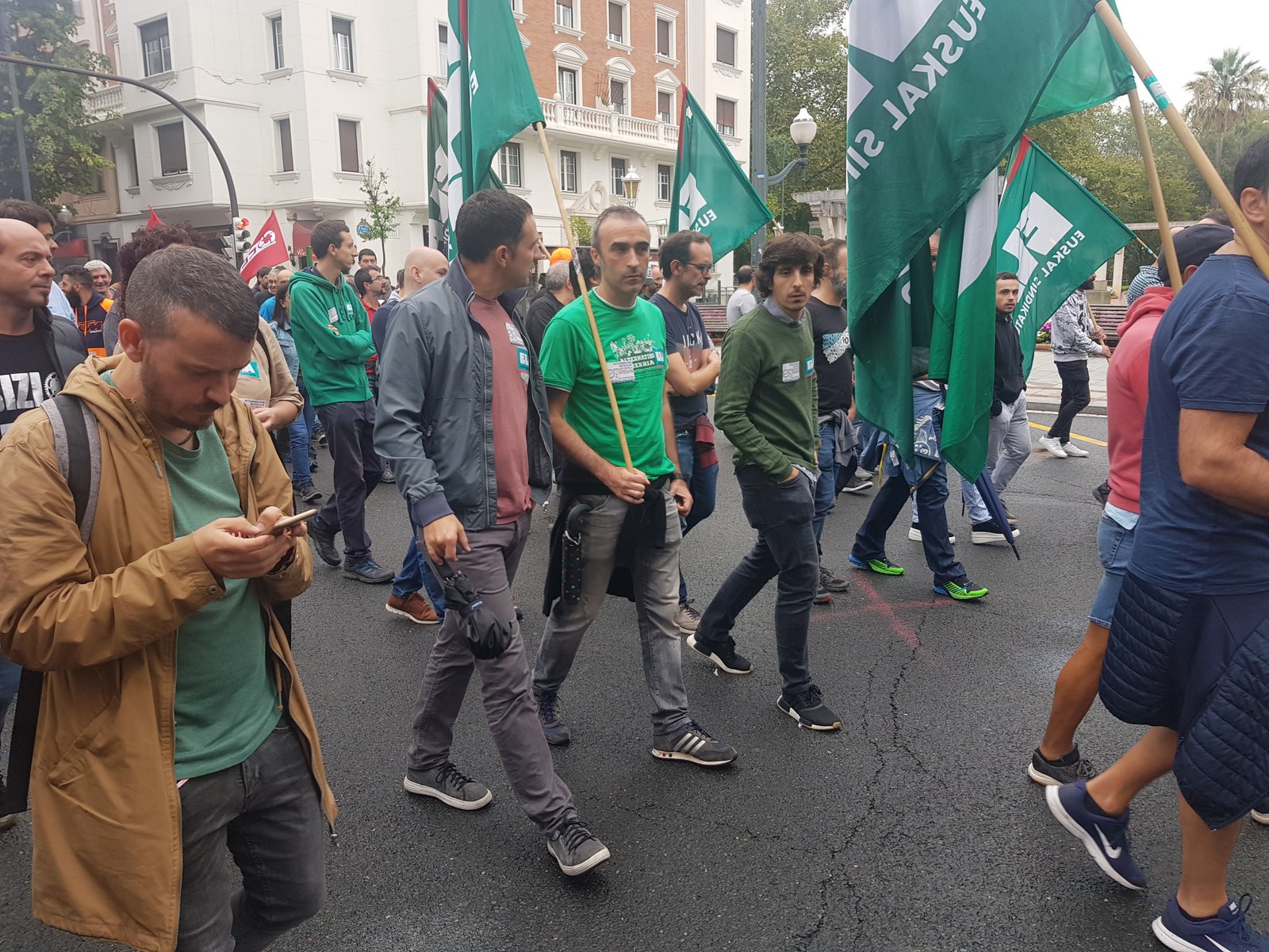 Una manifestación multitudinaria de los y las huelguistas del metal en Bilbao pone fin a cinco días de huelga