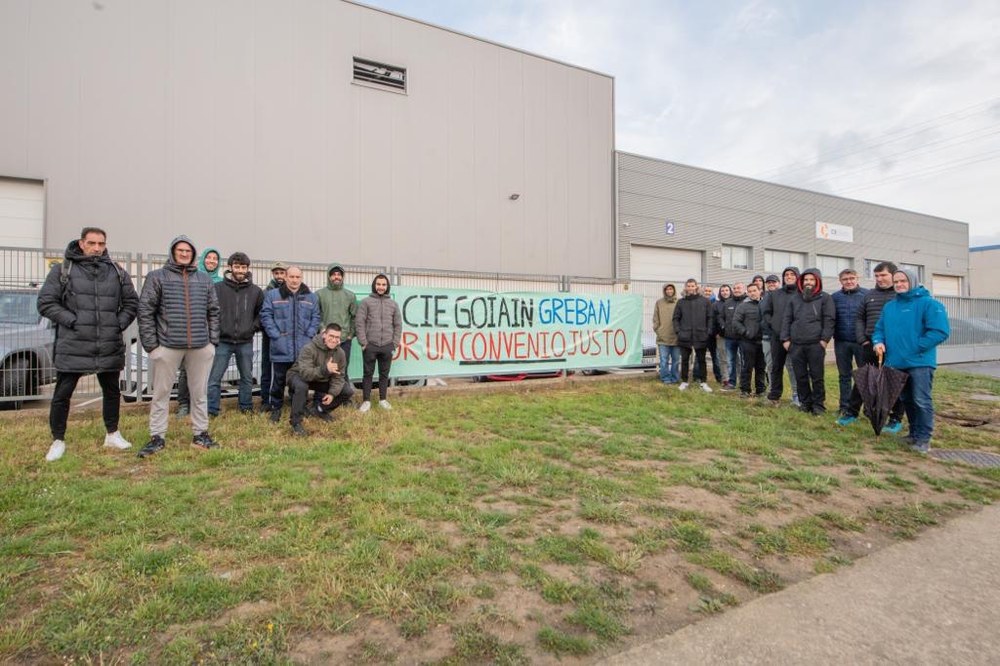Paralizan la producción el primer día de huelga indefinida