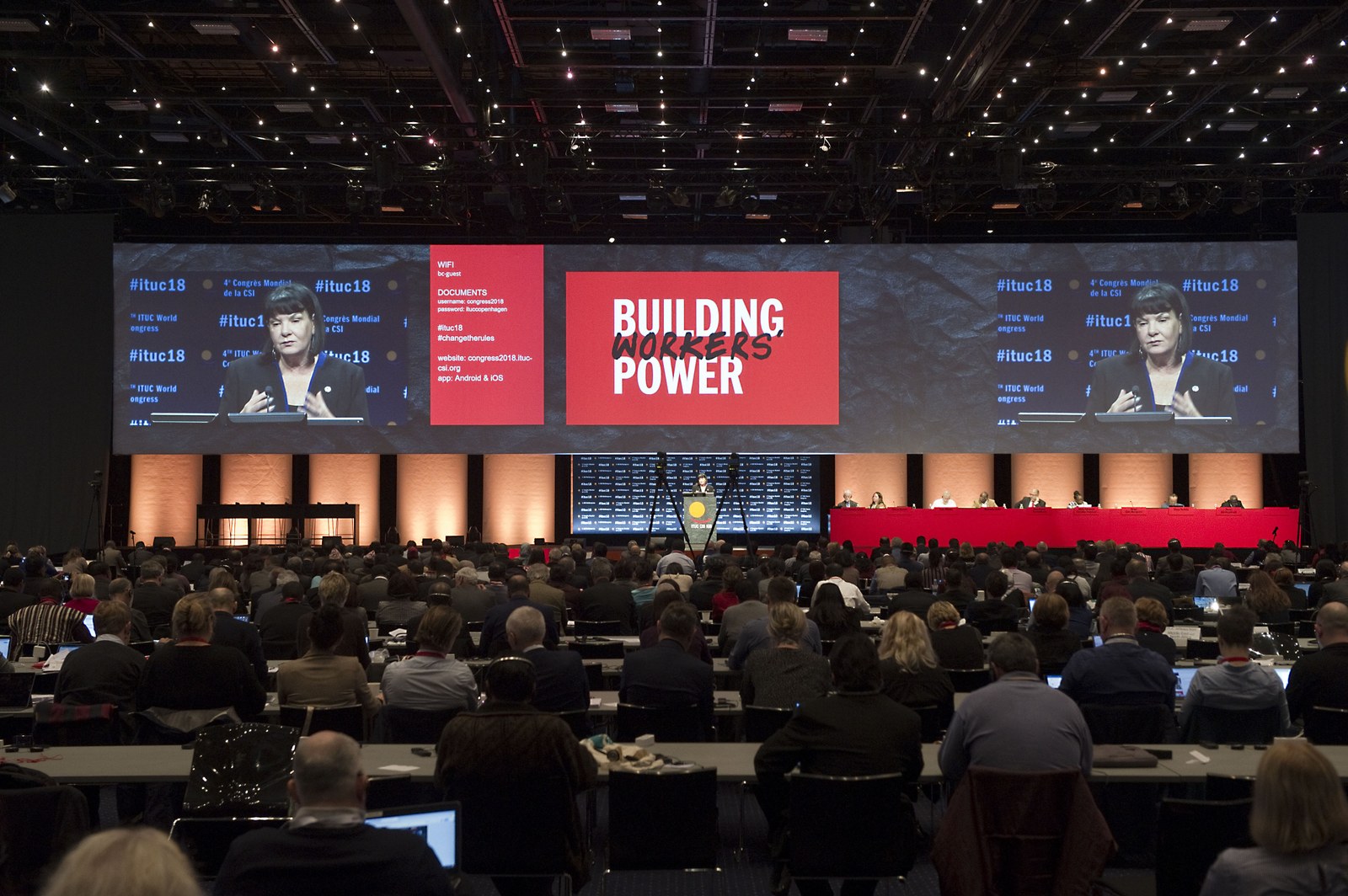 Sharan Burrow reelegida como Secretaria General de la Confederación Sindical Internacional