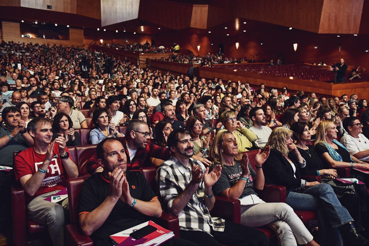ELA cambia... para seguir siendo ELA ELA cambia... para seguir siendo ELA