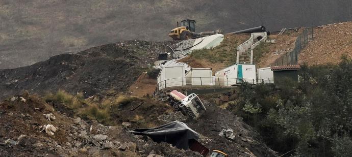 ELA denuncia que citar como imputados a 3 técnicos del Departamento de Medio Ambiente en el caso del vertedero de Zaldibar muestra la responsabilidad que el Gobierno Vasco no asume