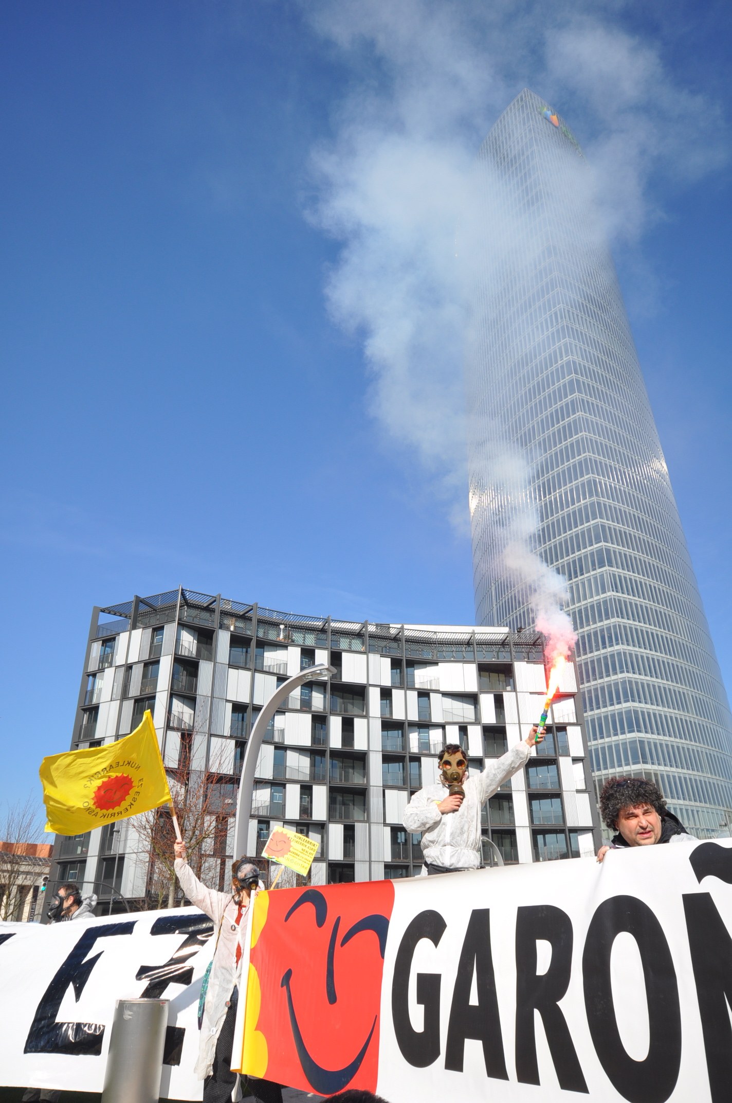 ELA denuncia que el gobierno de Rajoy se pone al servicio de las empresas eléctricas con la prorroga de Garoña