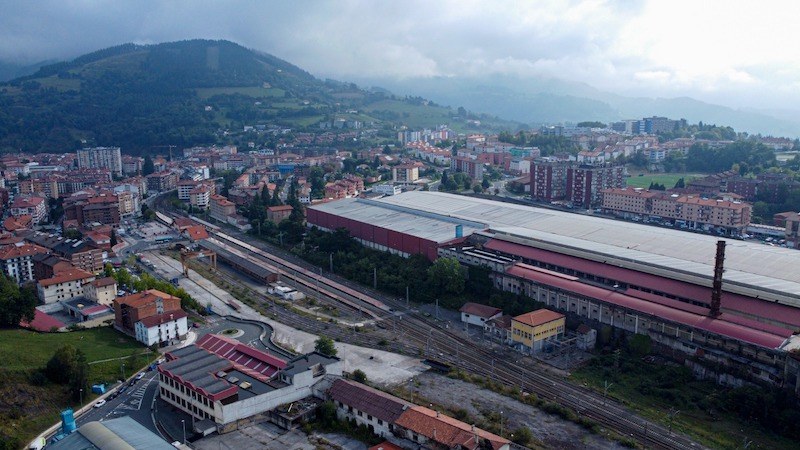 ELA exige al Gobierno Vasco que abandone el proyecto de la “incineradora” de Zumarraga, donde se quemarán plásticos mediante pirólisis