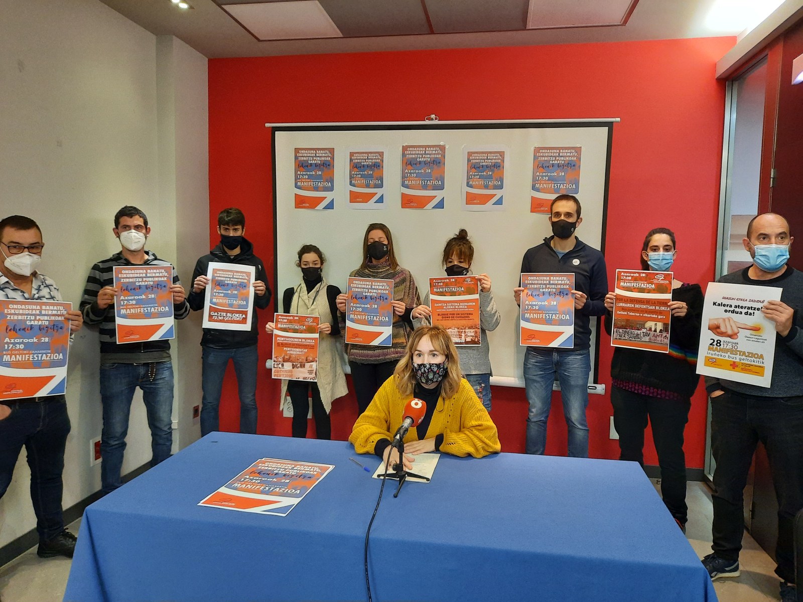 Azaroaren 28an Eskubide Sozialen Kartak Iruñean deitutako manifestazioa aurkeztu da