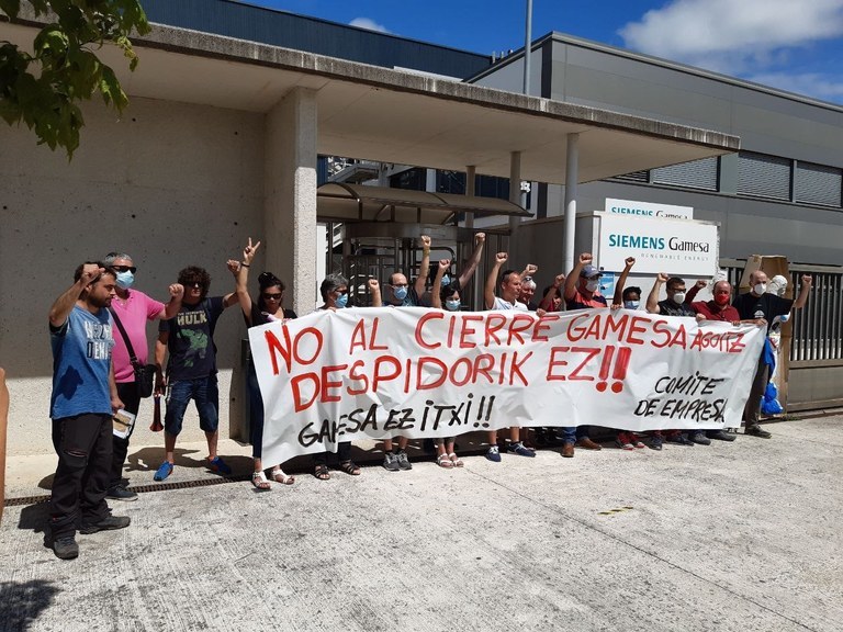 El comité de empresa de Siemens-Gamesa en Aoiz (Nafarroa) muestra su rechazo frontal al cierre de la planta y exige la retirada del ERE