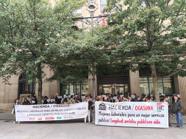 Las movilizaciones consiguen que el Parlamento apruebe por Ley el derecho de todo el personal a percibir el complemento de productividad