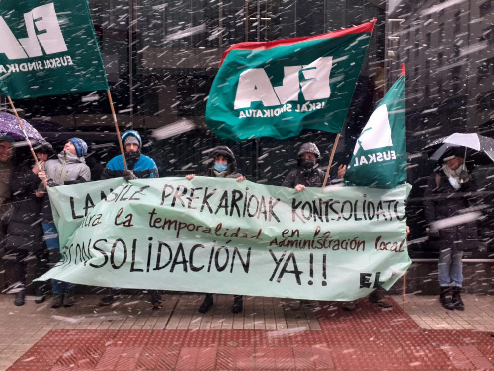 ELA exige la consolidación de los y las empleadas públicas de las Administración Local