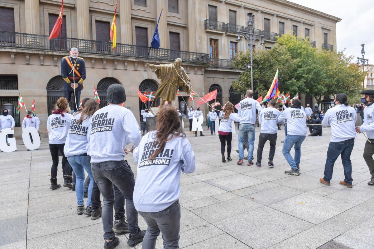 ELA pide que se archive el caso por la protesta del 12 de octubre en Pamplona contra la monarquía ELA pide que se archive el caso por la protesta del 12 de octubre en Pamplona contra la monarquía