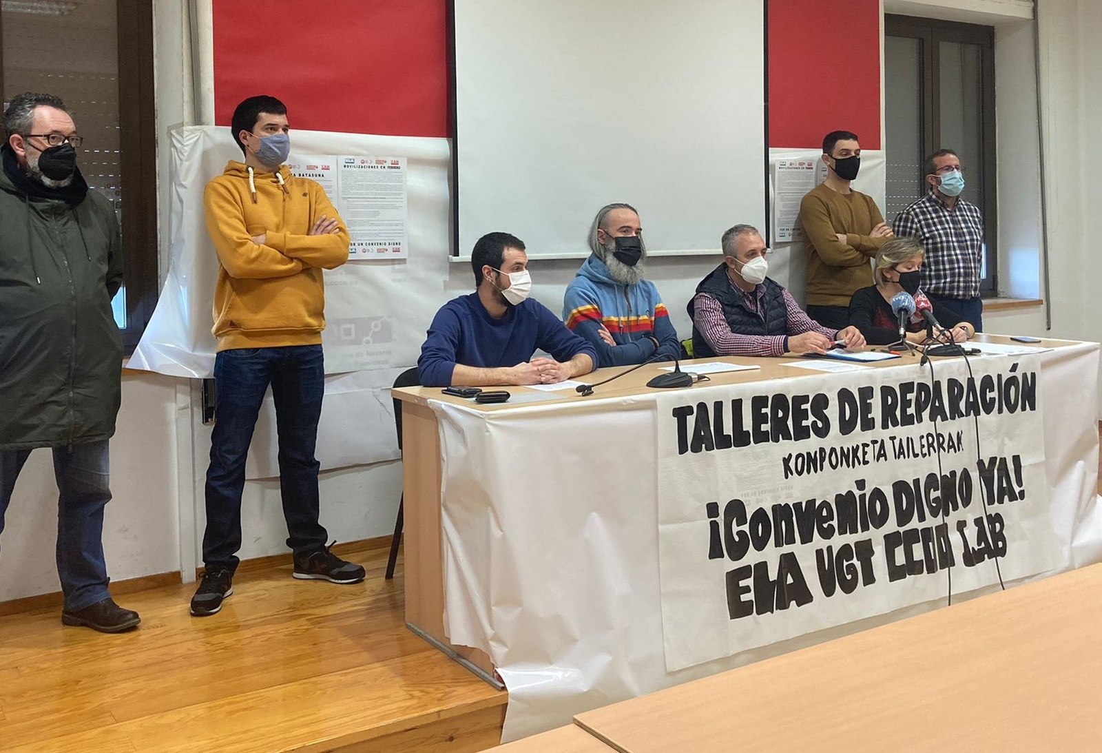 ELA, UGT, CCOO y LAB anuncian movilizaciones para exigir el desbloqueo del convenio de talleres de reparación, en Navarra