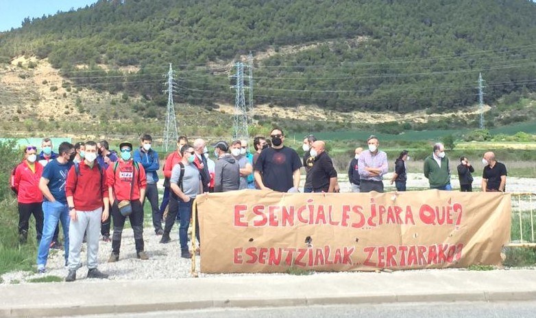 La plantilla de Smurfit Kappa de Sangüesa se concentra para denunciar el bloqueo de la empresa al convenio