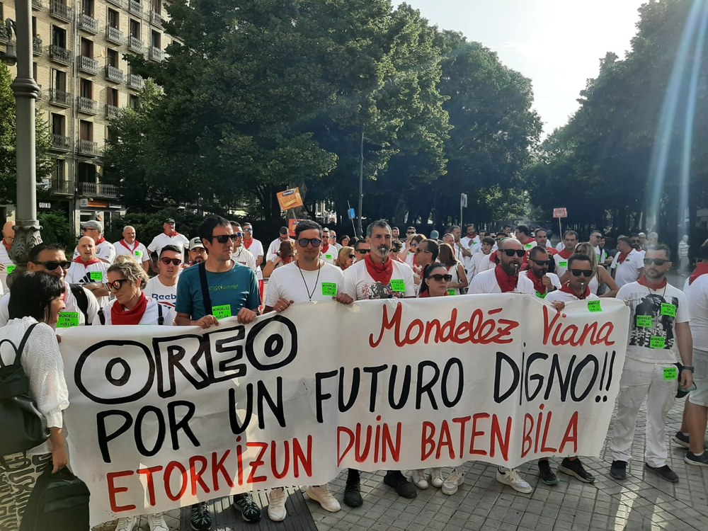 La plantilla, en huelga indefinida desde el 10 de junio, se ha movilizado en Pamplona por el convenio La plantilla, en huelga indefinida desde el 10 de junio, se ha movilizado en Pamplona por el convenio