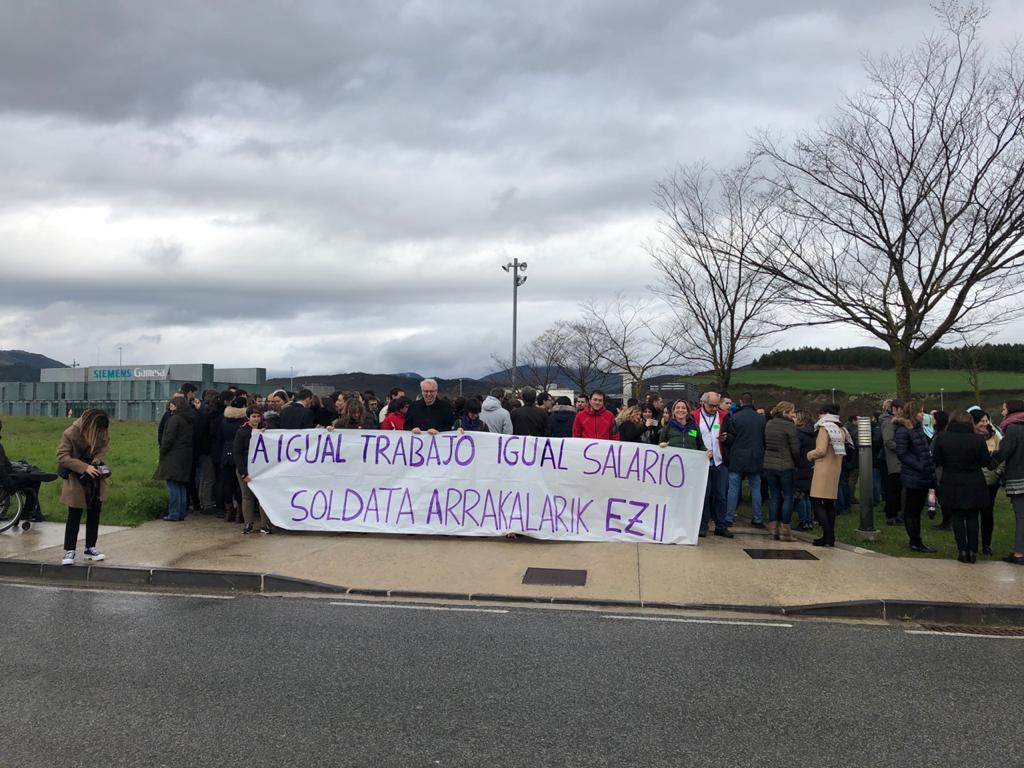 Las plantillas de Acciona, Cener, Siemens Gamesa, Ingeteam y Nordex se concentran contra la brecha salarial