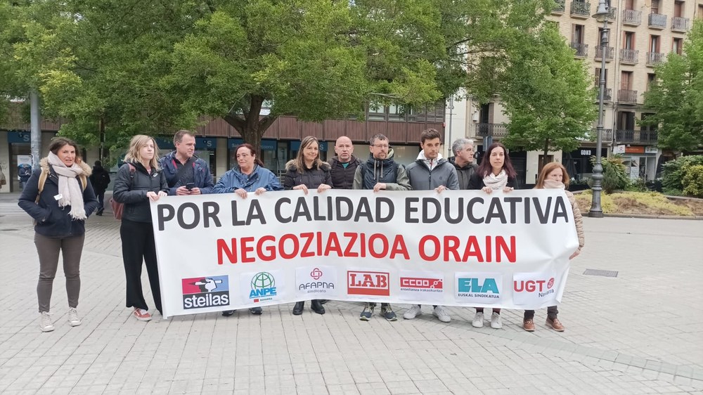 Los sindicatos muestran su hartazgo con Departamento de Educación